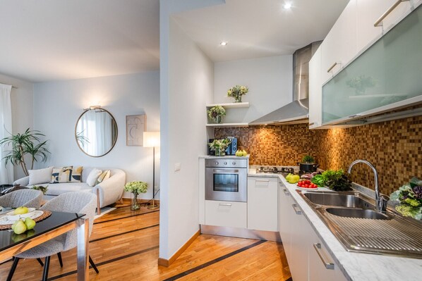 Fridge, microwave, oven, dishwasher