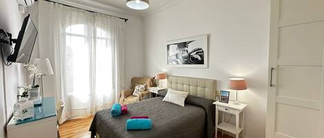 Comfort-Doppelzimmer, Gemeinschaftsbad | Schreibtisch, Bügeleisen/Bügelbrett, kostenloses WLAN