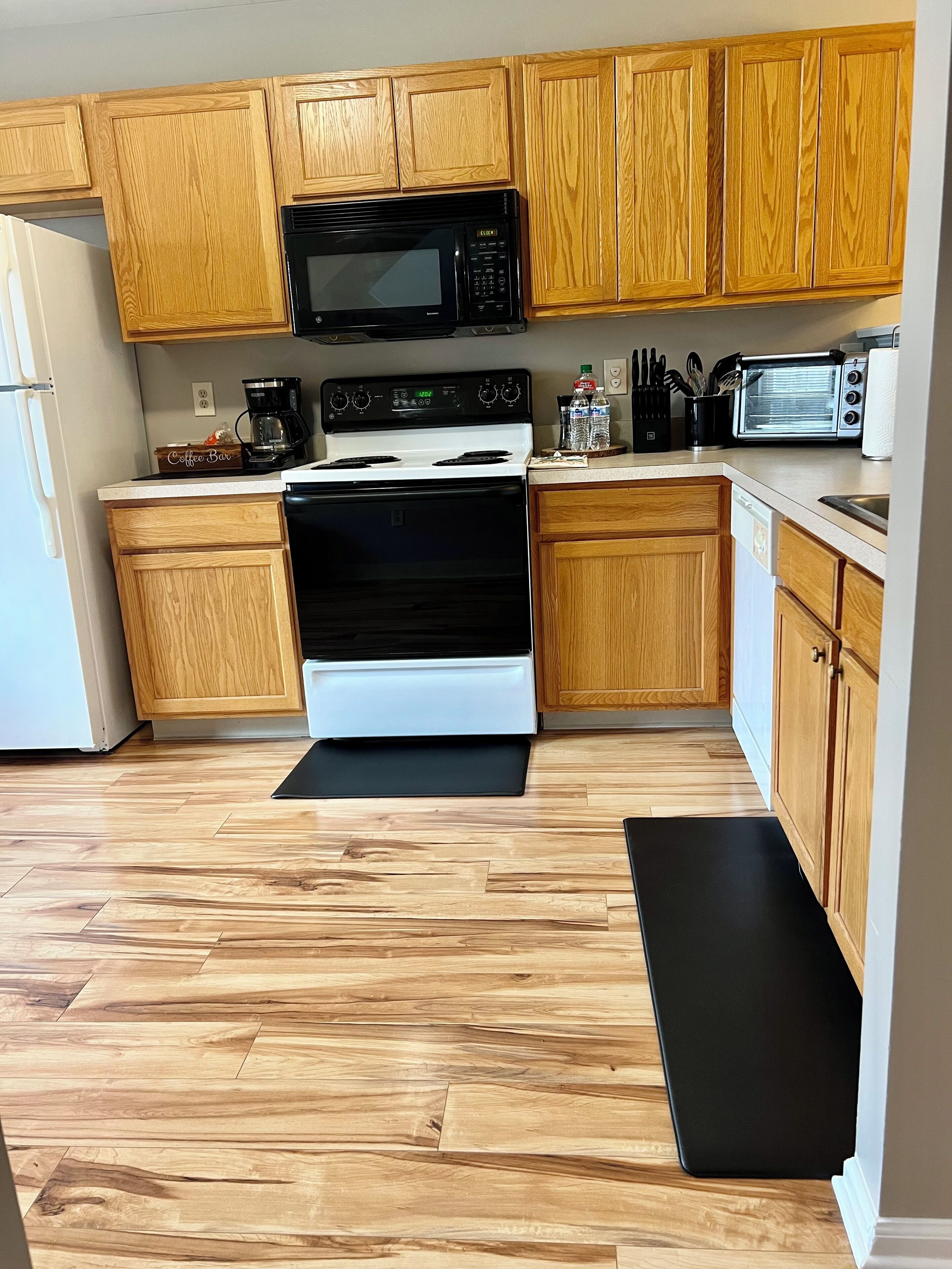 Mikrowelle, Ofen, Herdplatte, Geschirrspüler