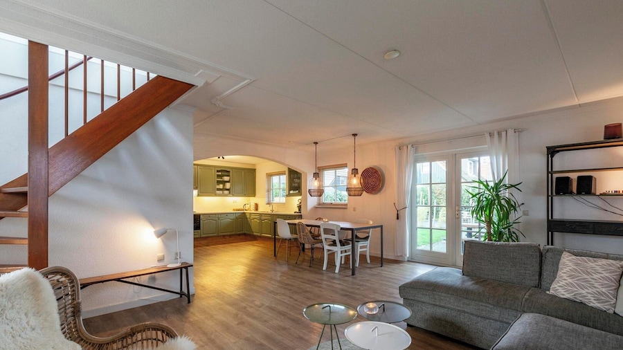 Elegant Home by the Beach