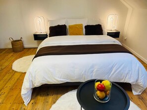 3 Schlafzimmer, Schreibtisch, Bügeleisen/Bügelbrett, WLAN