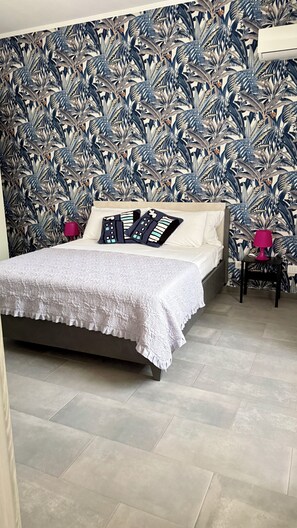 1 chambre, fer et planche à repasser, Wi-Fi, draps fournis