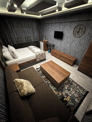 Chambre Classique | Bureau, espace de travail pour ordinateur portable