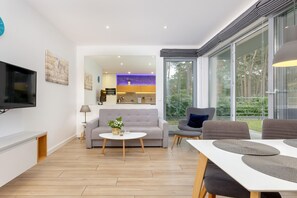 Smart TV, offices