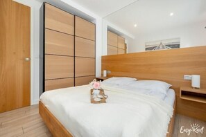 1 soverom, skrivebord, reiseseng for barn og wi-fi (inkludert)