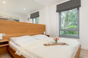 1 bedroom, desk, travel cot, free WiFi