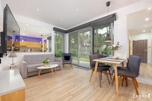 Smart TV, offices