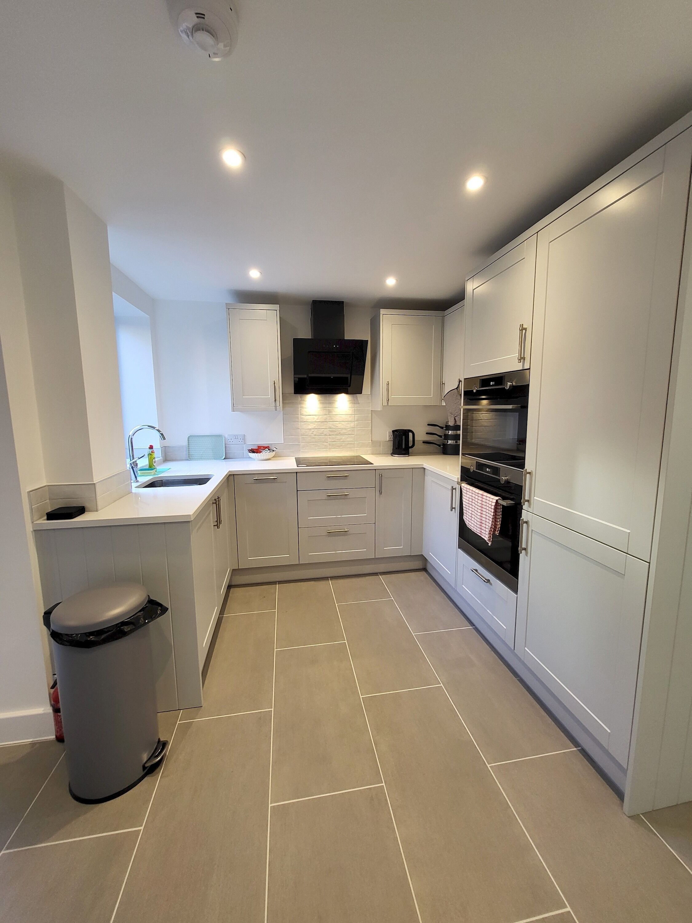 Fridge, microwave, dishwasher, toaster