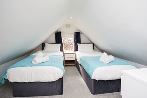 1 bedroom, desk, iron/ironing board, WiFi