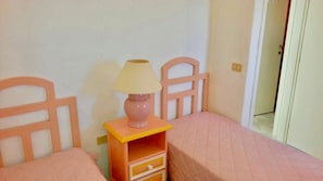 Apartment, 2 Bedrooms, Smoking, Patio