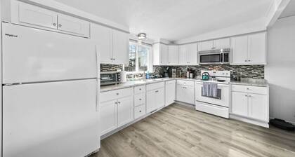 Red Fox Run At Heron Hill Retreat Hot Tub on Lake!