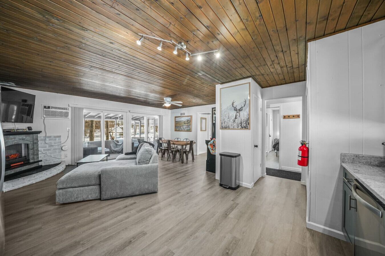 Smart TV, fireplace, video games, ping pong