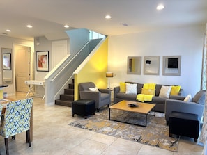 TV, table tennis - Family-Friendly Townhome/3 Miles from Disney (Kissimmee)