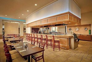 Bar (on property) - Waterfront Lanai/3 Miles to Disney/Gated Resort (Kissimmee)
