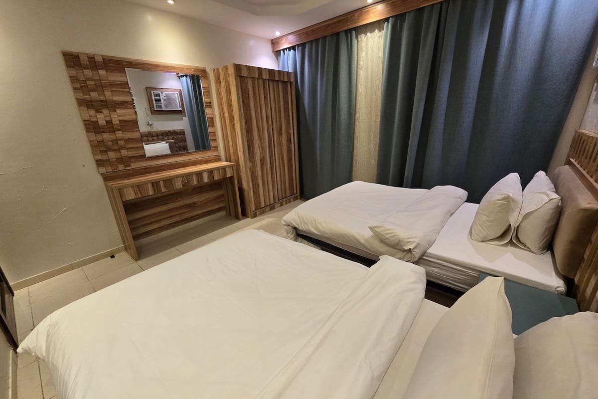 Junior Suite, City View | Kalis bunyi, seterika/papan seterika, Wi-fi percuma 