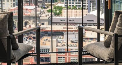 Ridiculous 16 Shower Heads-Private Steam Room Insane Mtn. Views! 21 floors up!