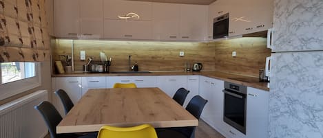 Mikrovågsugn och diskmaskin