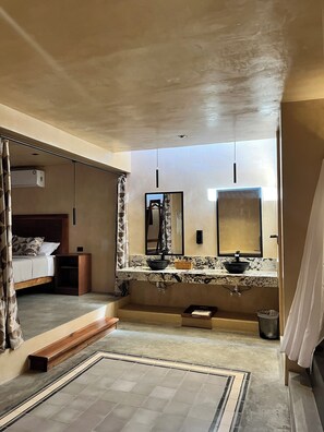 Camera Superior | Bagno | Asciugamani, sapone, shampoo, carta igienica