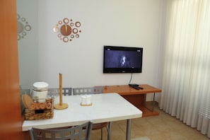 Studio Standard - balkong | Vardagsrum | Platt-tv