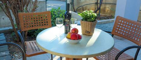 Appartement Confort, balcon, vue jardin | Terrasse/Patio