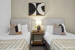 4 quartos, ferros/tábuas de passar roupa, Wi-Fi, roupa de cama