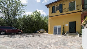 Esterni