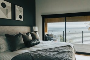 4 Schlafzimmer, Schreibtisch, Bügeleisen/Bügelbrett, Reisekinderbett