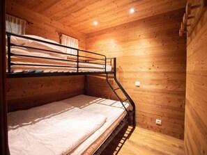 1 bedroom - 40m from ski slopes, floor -2, view mountain, terrace, tv, ski locker, 30m², Valmorel (Valmorel)