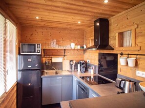 Fridge, microwave, dishwasher, coffee/tea maker - 40m from ski slopes, floor -2, view mountain, terrace, tv, ski locker, 30m², Valmorel (Valmorel)