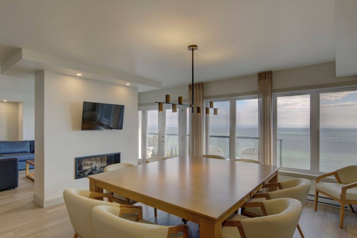 Business suite, balkon, uitzicht op rivier | Woonruimte | Een printer