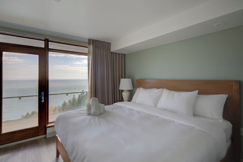 Apartment, 2 Bedrooms, Balcony, River View | Blackout drapes, soundproofing, free WiFi