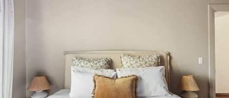 4 chambres, fer et planche à repasser, Wi-Fi, draps fournis