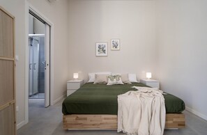 1 habitación, escritorio, tabla de planchar con plancha y wifi gratis 