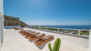 Villa Deluxe, 5 habitaciones, piscina privada, vistas al mar | Vistas desde la habitación