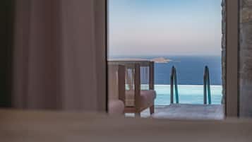 Superior Villa, 4 Bedrooms, Private Pool, Sea View | Blackout drapes, soundproofing, iron/ironing board, free WiFi