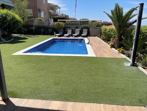 Alberca al aire libre por temporada 