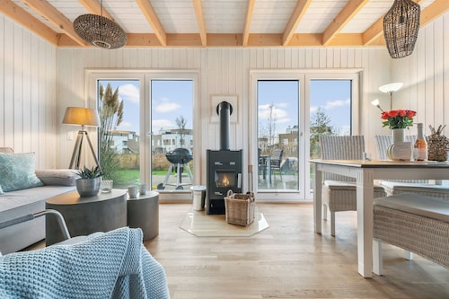 "Kleine Perle" gemütliches Holzferienhaus in Strandnähe im Ostseeresort Olpenitz