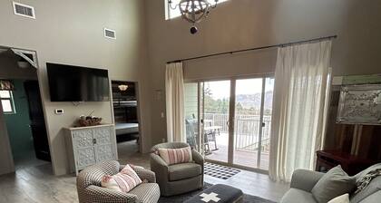 Rose Canyon Lake Cabin on Mt. Lemmon, Arizona Overlooking Summerhaven