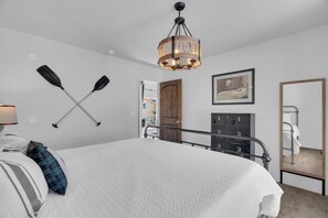 2 bedrooms, free WiFi, bed sheets - Rose Canyon Lake Cabin on Mt. Lemmon, Arizona Overlooking Summerhaven (Mount Lemmon)