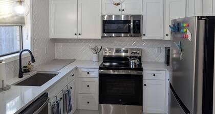 Beautiful 3/2 Home, quiet location, close proximity to Texas A&M University