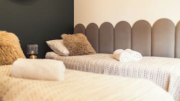 Chalet, 2 Bedrooms, Private Bathroom, Garden View | 2 bedrooms, individually decorated, individually furnished, desk