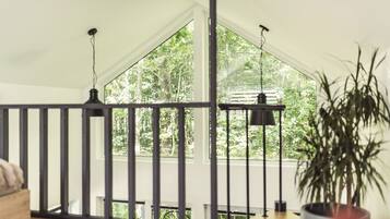 Deluxe-Chalet, Gartenblick, Zwischengeschoss | 2 Schlafzimmer, individuell dekoriert, individuell eingerichtet