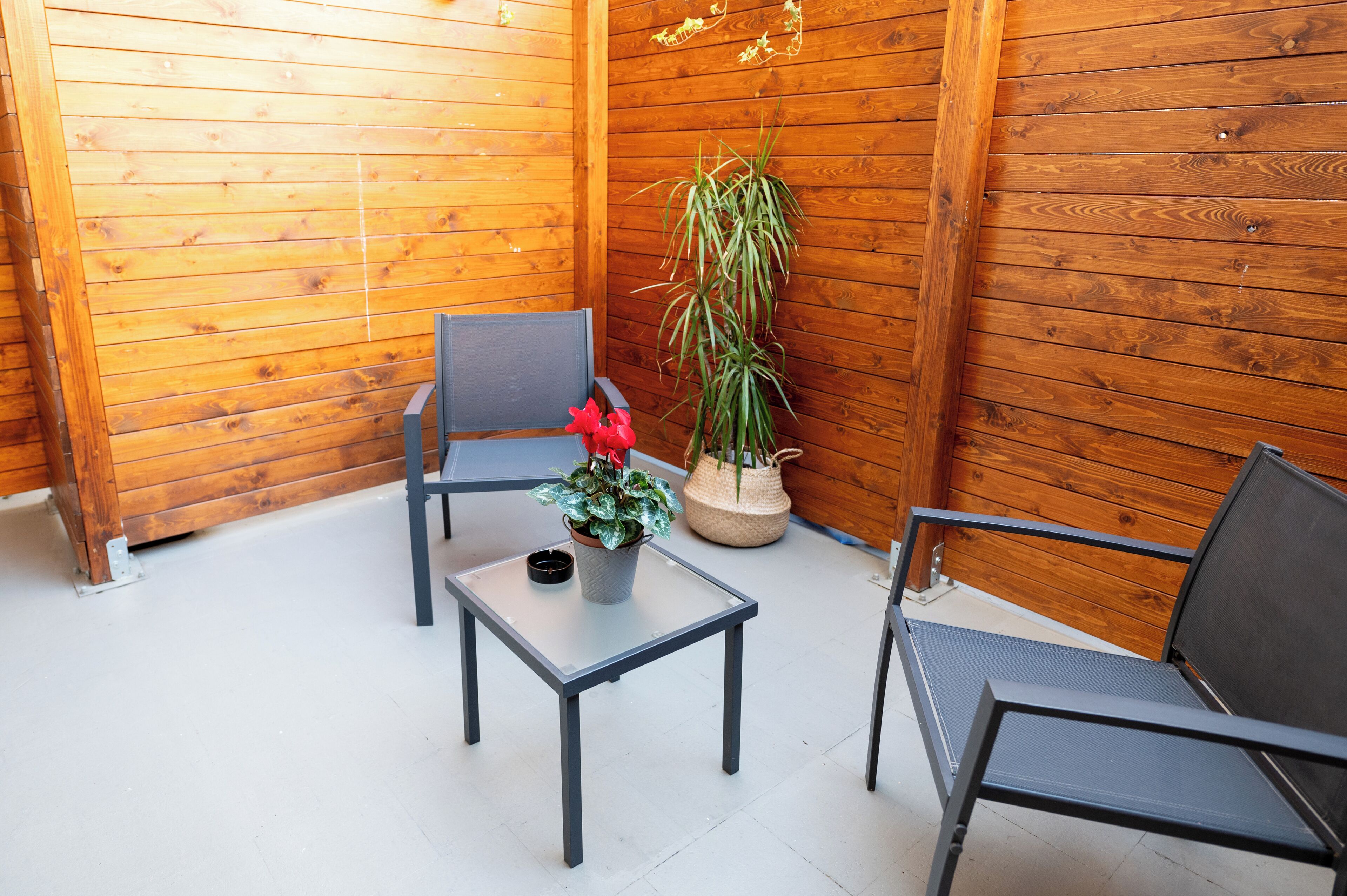 Comfort Room | Terrace/patio