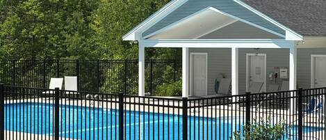 Piscine extérieure, piscine chauffée