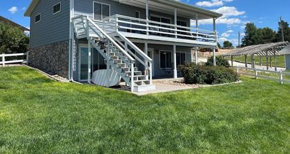 Home Near Lake McConaughy