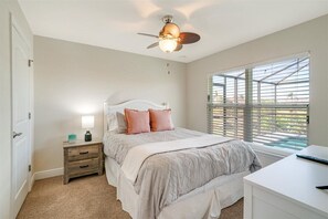 4 habitaciones, tabla de planchar con plancha, wifi y ropa de cama 