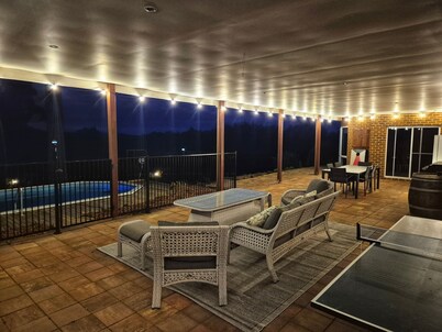 Scarlet Woods Big House (minimum 3 night stay)