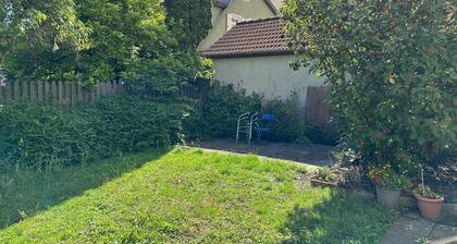 Apartment in Zentrum mit Garten, Anbindung Stuttgart, Märklineum und EWS Arena.
