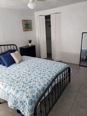 2 bedrooms, WiFi, bed sheets