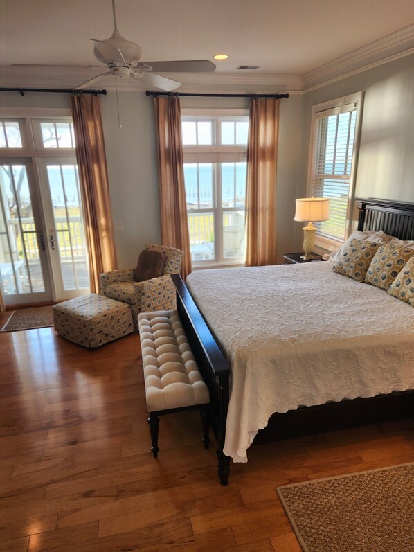 5 bedrooms, iron/ironing board, WiFi, bed sheets